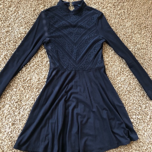 Black mini dress - Picture 2 of 4